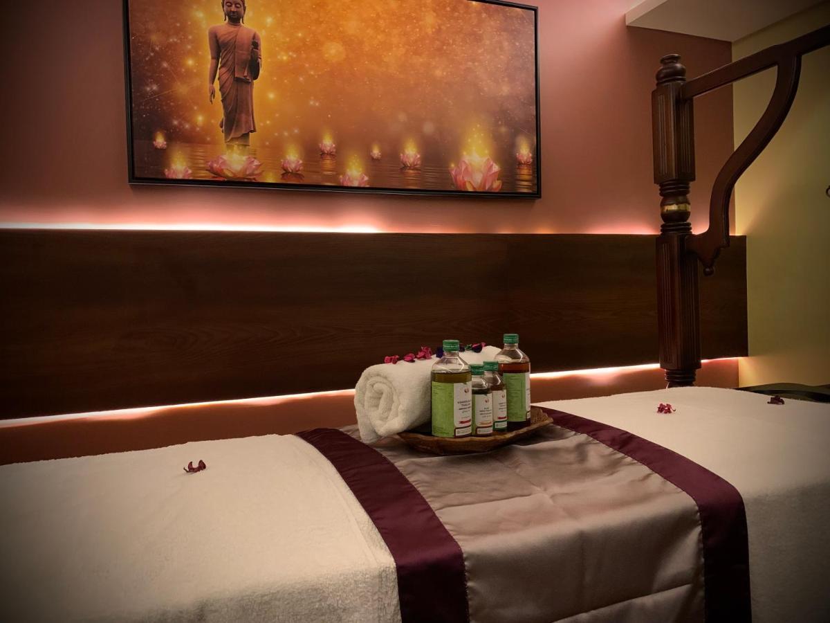Hotel Retrieve Health & Wellness Kochi Exterior foto